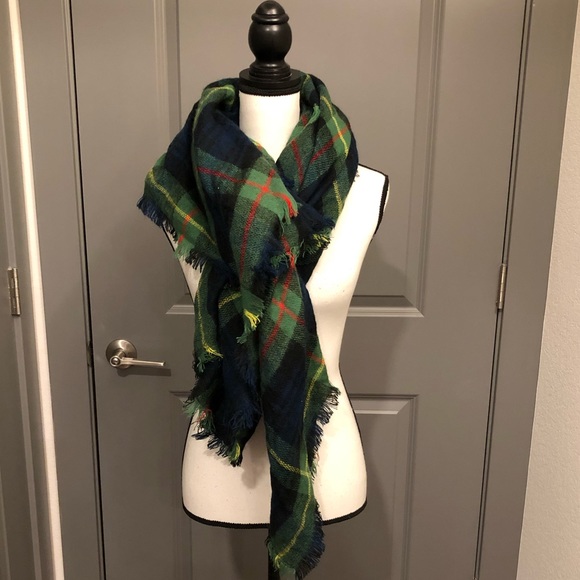 Accessories - Plaid Scarf/Pashmina